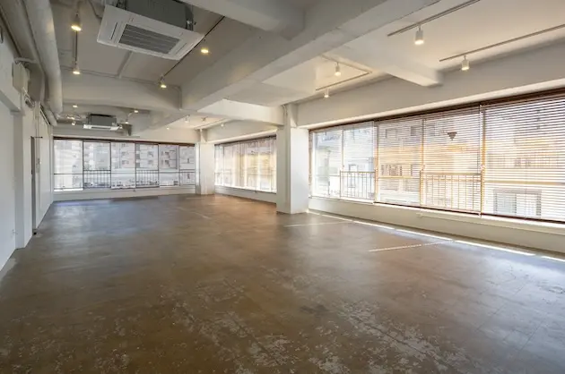 池尻大橋、一棟リノベされた三面採光オフィス空間<br>[目黒区/124万/116㎡]　