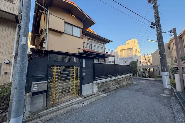 表参道、庭付き古民家風店舗オフィス<br>[港区/99万/154㎡]