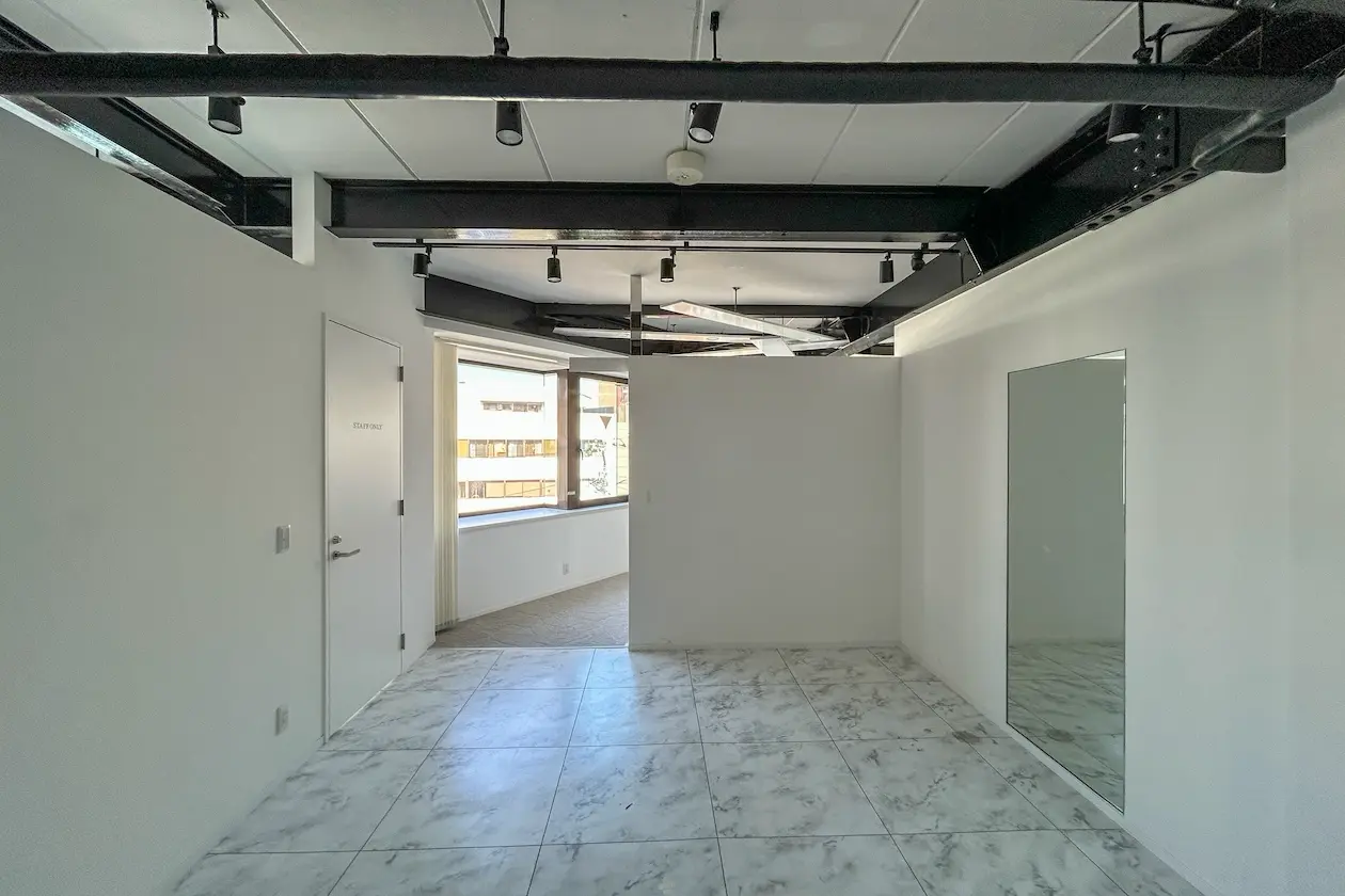 明治神宮前、元撮影スタジオのハイグレード居抜き 室内