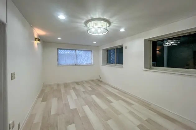 高輪ゲートウェイ7分、静穏な戸建SOHO駐車場付<br>[港区/66万/134㎡]