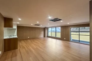 九段下、木の風合いを感じるワンフロアSOHO<br>[千代田区/40万/82㎡]