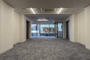 表参道、骨董通り沿いの店舗&オフィスワンフロア<p>[港区/77万/76㎡]