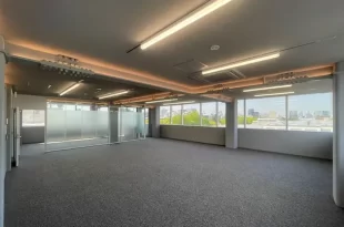 九段下、借景を愛でる開放感抜群の築浅オフィス<br>[千代田区/82万〜/128㎡〜]