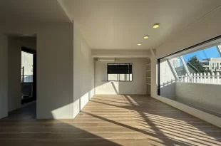 西麻布で空とつながるSOHO物件、ルーフテラス付<br>[港区/36万/65㎡]