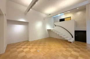 目黒、駐車場2台付、工芸が彩る奥深い戸建SOHO<br>[品川区/110万/215㎡]