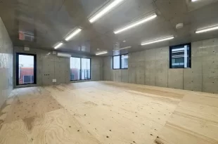 築地、店舗利用が可能な無機質を活かしたオフィス<br>[中央区/38万/55㎡]