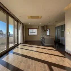 代官山2分、視界が開ける最上階SOHO<br>[渋谷区/55万/76㎡]