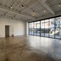 南青山、スタジオライクな一棟ビルに惚れ込んで <br>[港区/154万/176㎡]　