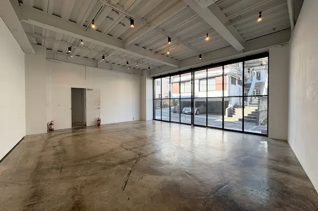 南青山、スタジオライクな一棟ビルに惚れ込んで <br>[港区/154万/176㎡]　