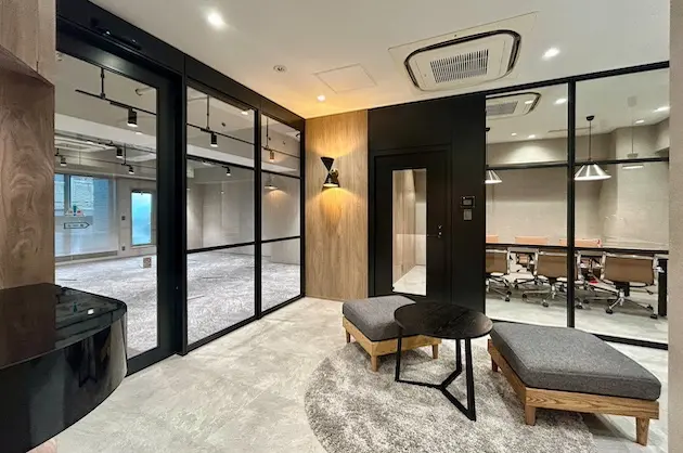 半蔵門2分、上質空間のラウンジ付きセットアップ<br>[千代田区/66万/70㎡]