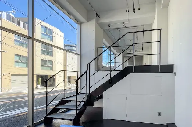 恵比寿3丁目、店舗兼用可能な一棟貸しオフィスビル<br>[渋谷区/115万/136㎡]