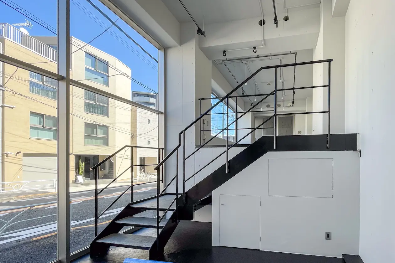 恵比寿3丁目、店舗兼用可能な一棟貸しオフィスビル 室内