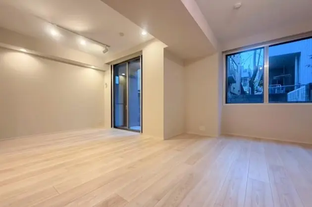 原宿3分、好立地を活かすリノベSOHO・サロン<br>[渋谷区/39万/47㎡]