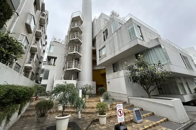 神宮前二丁目、名建築を味わう1LDKオフィスSOHO<br>[渋谷区/30万/45㎡]