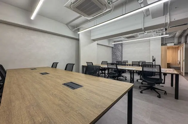 秋葉原、天高約3mの利便性を追求したセットアップ<br>[千代田区/91万/94㎡]