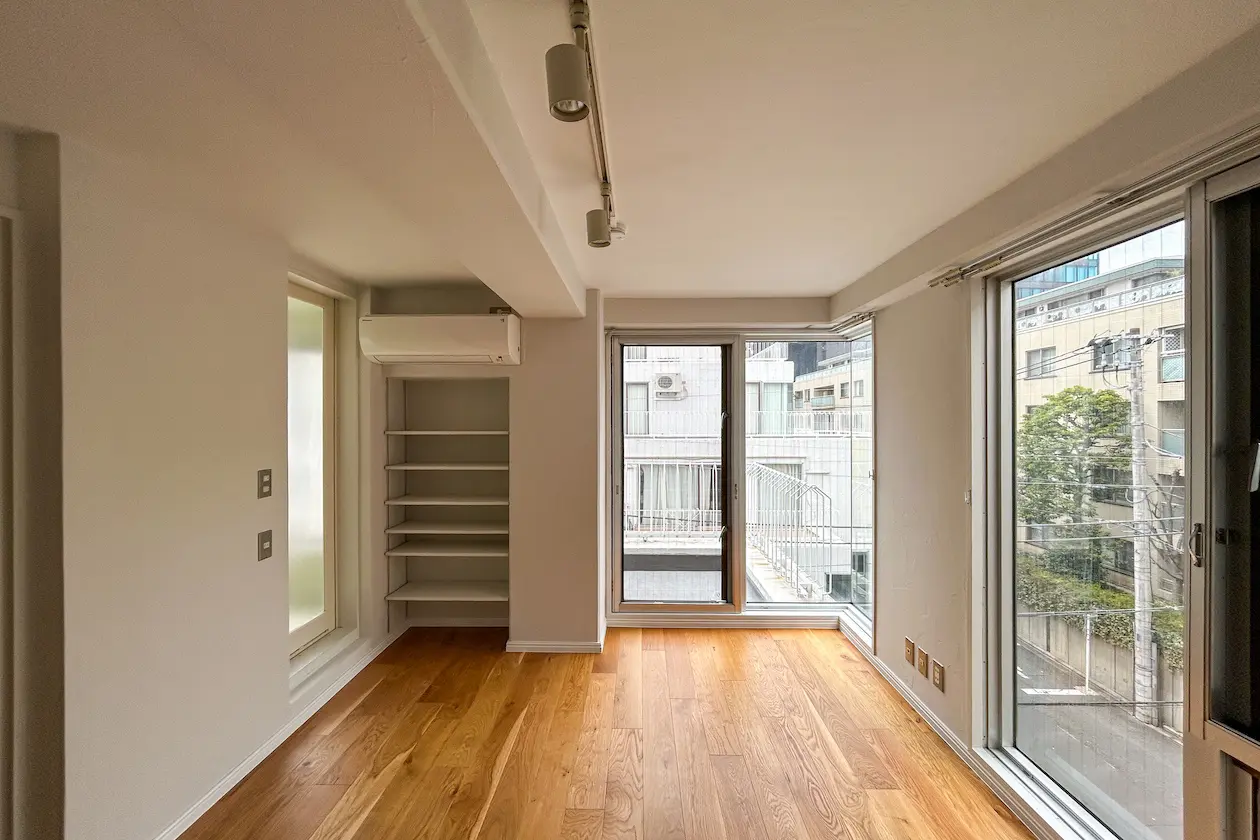 ビラ・フレスカ 501号室 リビングの様子