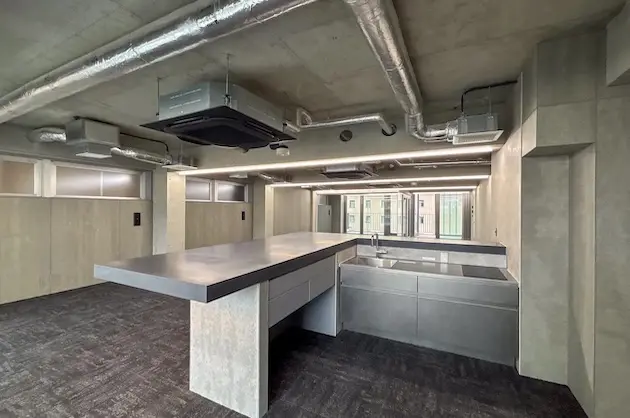 田町、バルコニーが繋ぐ水辺の新築セットアップ<br>[港区/102万〜/79㎡〜]