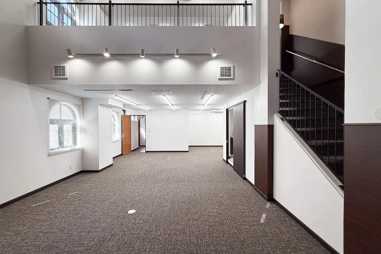 西麻布、用途柔軟な一棟貸し可能吹き抜け空間 室内