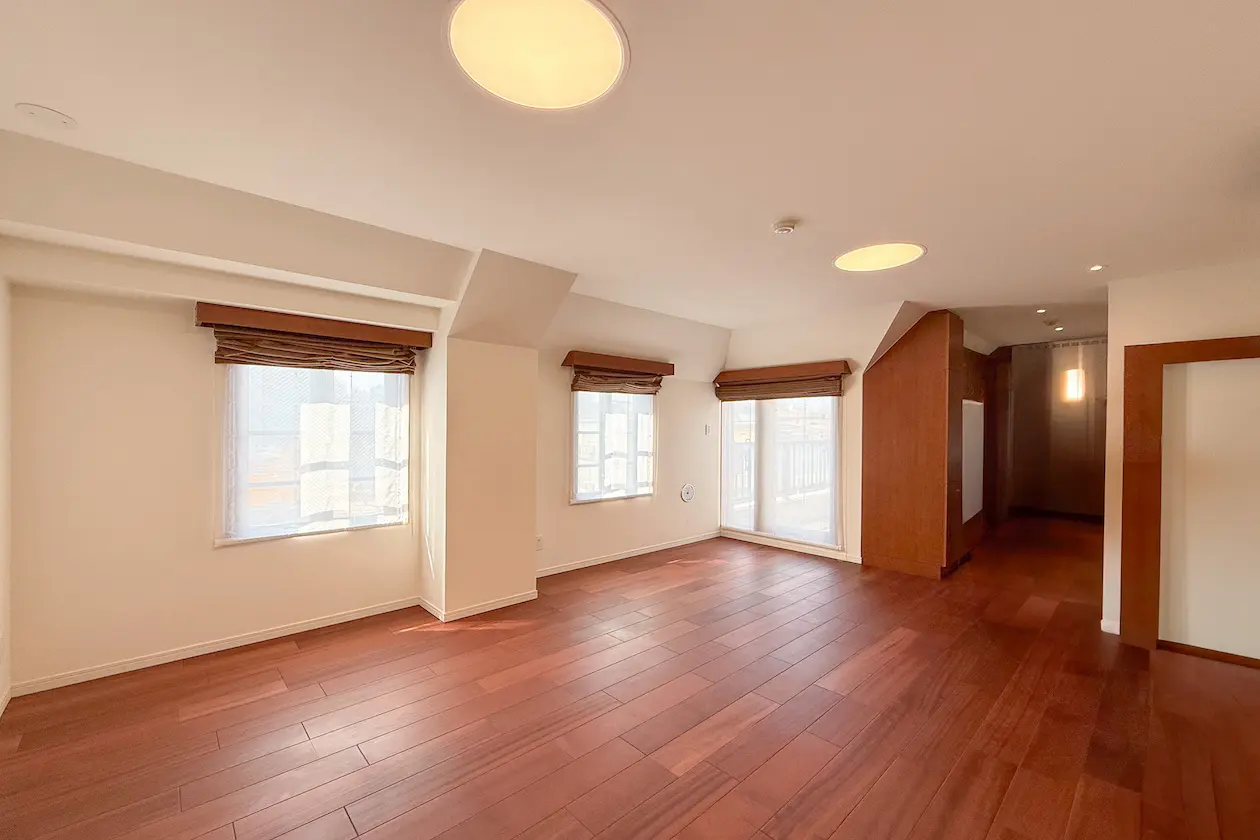 西麻布、用途柔軟な一棟貸し可能吹き抜け空間 室内