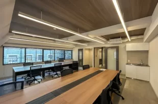 大門3分、新たな会議室2つ付きリノベセットアップ<br>[港区/101万/97㎡]